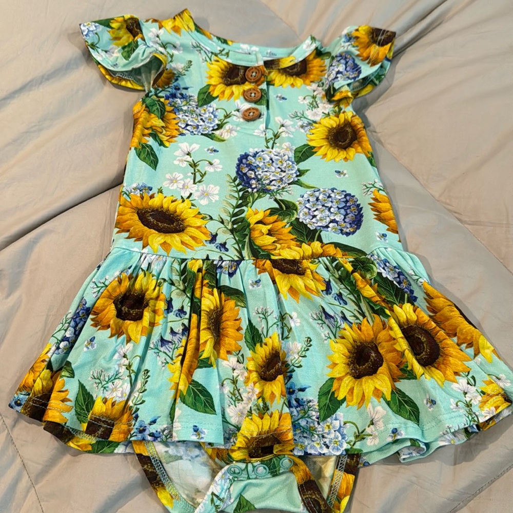 Posh Peanut Sunflower Bamboo Twirl